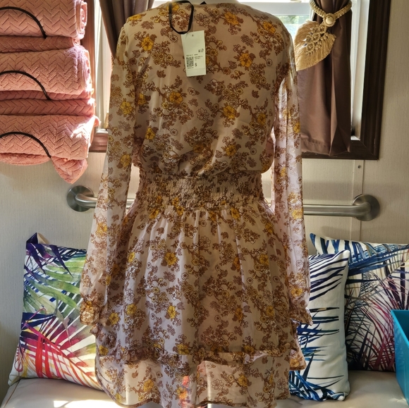 New! Dusty Pink Floral Peasant Dress - Picture 4 of 9